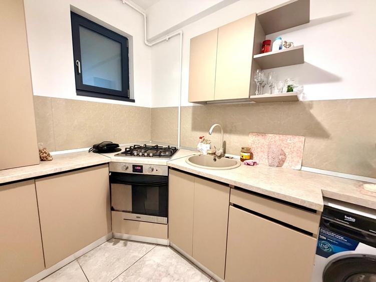 Apartament cu 2 camere decomandat în Barbu Văcărescu