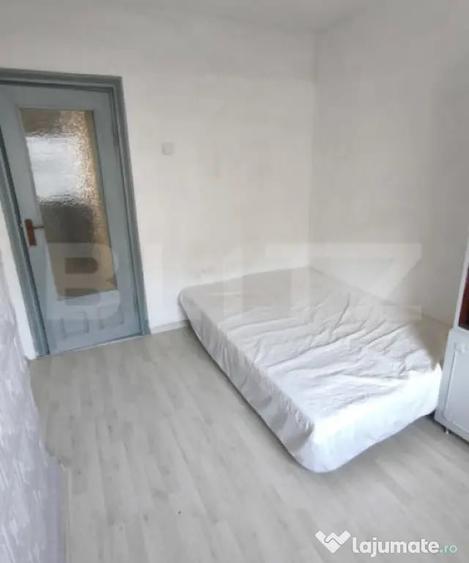 Apartament cu 4 camere decomandat în Burdujeni