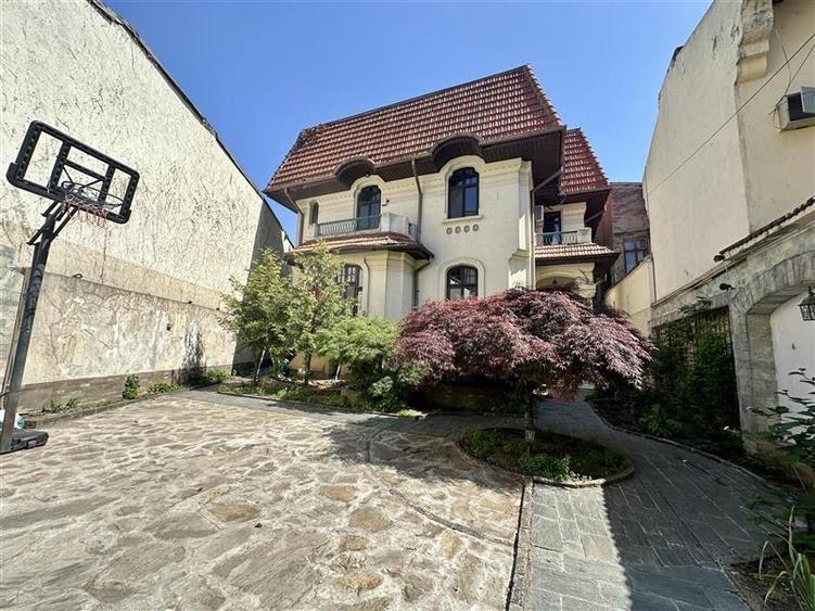 Vila brancoveneasca pretabila: birouri, clinica, ceainarie - 21