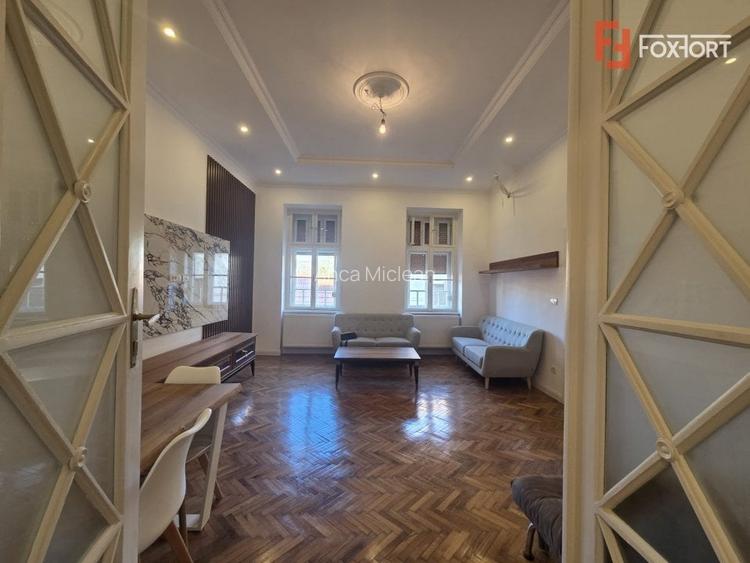 Apartament cu 2 camere, Central in cladire istorica - Arad