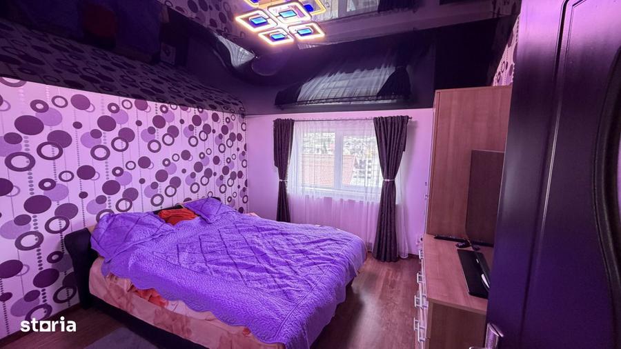 Apartament 3 camere Mansarda Scara interioara Spatiu versa - 7