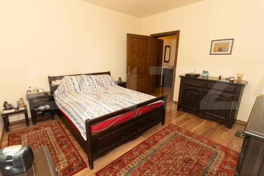 Vila exclusivista, de vanzare, cu 8 camere, 400 mp, zona Peris - 12