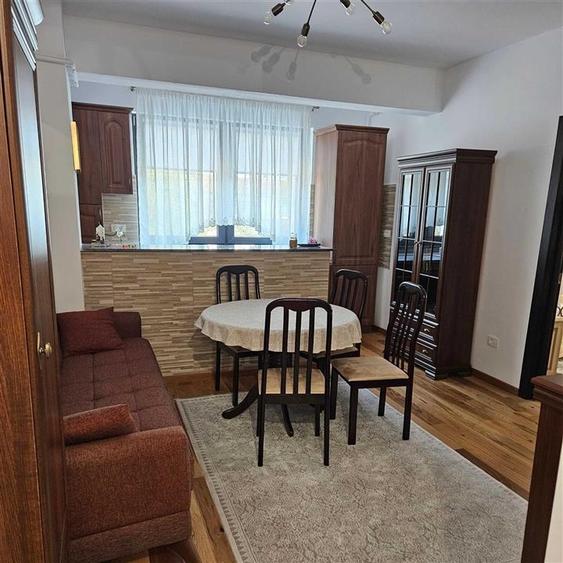 Apartament cu 3 camere, Centru, Etaj 1 , 3c-3861 - 1