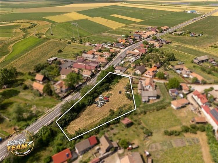 FILM! Teren intravilan 3.380 mp, in vecinatatea DN11,Santionlunca,Covasna - 1