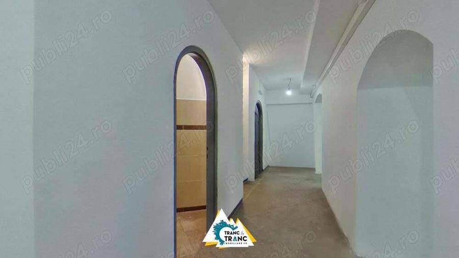Spatiu comercial renovat in 2024 de 205 mp la Boul Rosu - 8