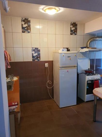 inchiriez ap 2 camere ultracentral cu loc parcare - 3