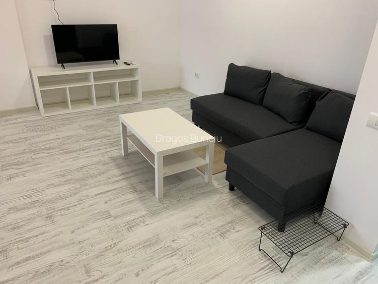 Apartament cu 2 camere decomandat în Apărătorii Patriei Apartament cu 2 camere decomandat în Apărătorii Patriei