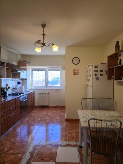 Vanzare Apartament cu 4 Camere Decomandat | 115 MP - Decebal - P-ta Muncii - 6