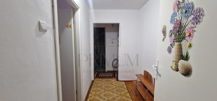 LIPOVEI - ETAJ 1 - BLOC IZOLAT - 4 CAMERE - CENTRALA PRORPRIE - BOXA - 14