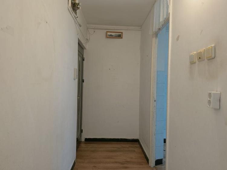 Piața Astra apartament 2 camere etaj 2/4 cu balcon - 6