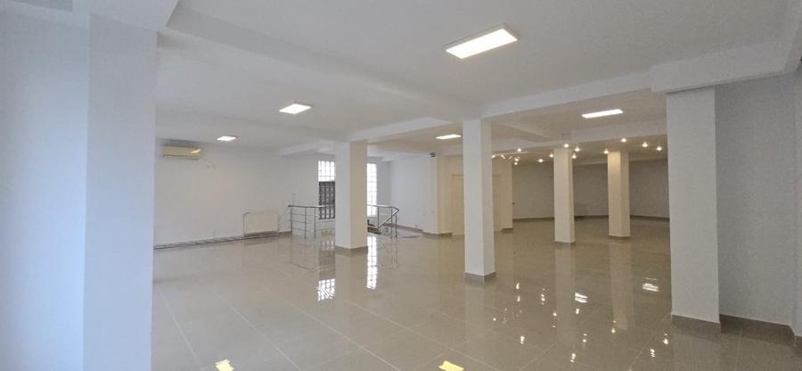 Spațiu comercial de închiriat cu o suprafață de 300 mp, zona Inel 2, situat la e - 7