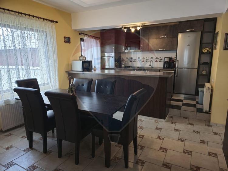 CASA SPATIOASA SI PRIMITOARE IN CENTRUL ORASULUI  AVRIG JUD,  SIBIU - 30