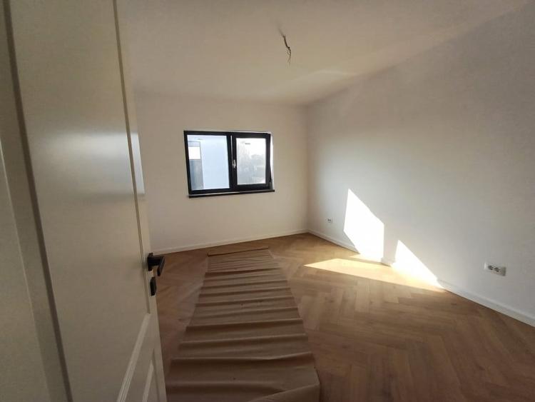 CASA 4 CAMERE, 3 BAI, 130 MP UTILI , GALATA , TVA INCLUS IN PRET !!! - 13