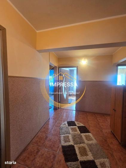 Se vinde apartament 4 camere, pozitie foarte buna 91.0000e etaj 2 - 2