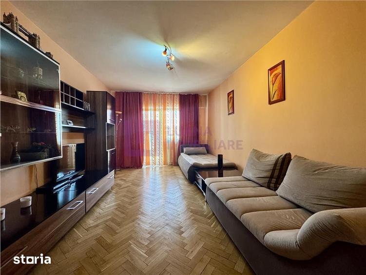 Apartament cu 3 camere decomandat în Central