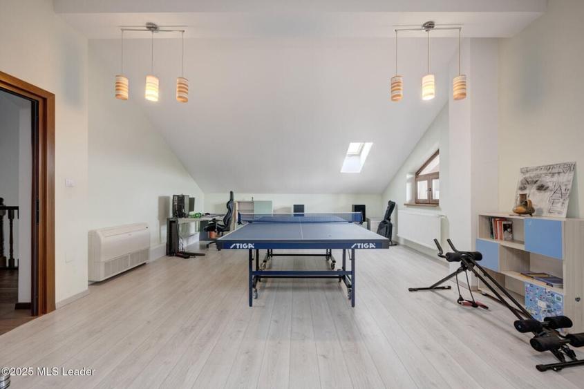 Vila Impresionanta in Tunari - Spatiu, Confort si Eleganta! - 36