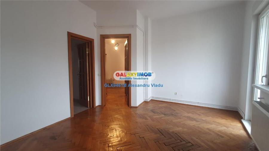 Vanzare apartament 4 camere -  Victoriei Str. Occidentului - 8