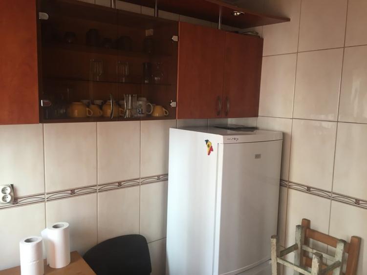 Inchiriez apartament 2 camere, super locatie Calea Victoriei - 11