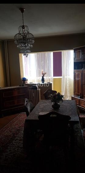 Apartament cu 3 camere Apartament cu 3 camere