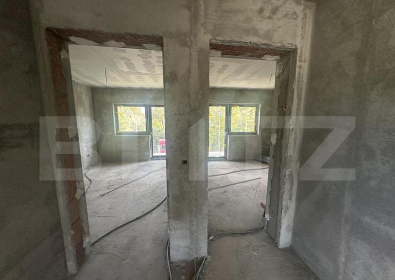 Casa 216 mp, 900 mp teren, zona Odoreului - 1