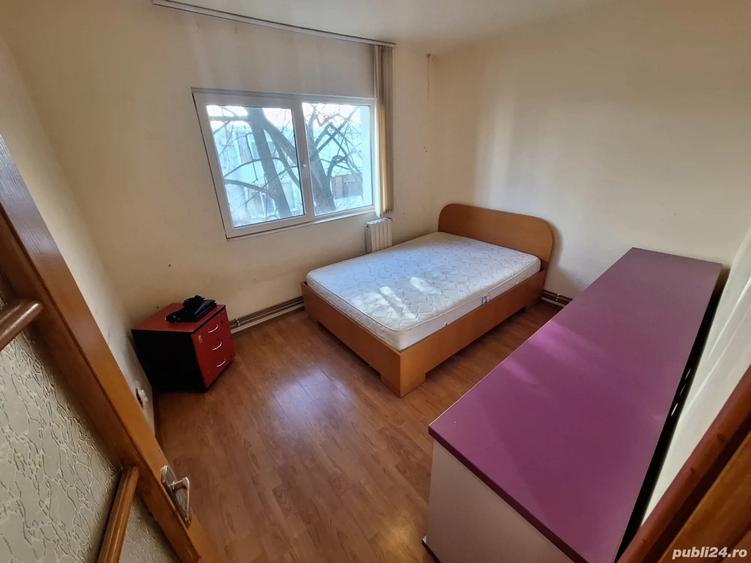 VAND SCHIMB APARTAMENT - INEL 2 ETAJ 2 3 Camere Decomandate cu 2 Baii - Balcon - Centrala Propri - 4