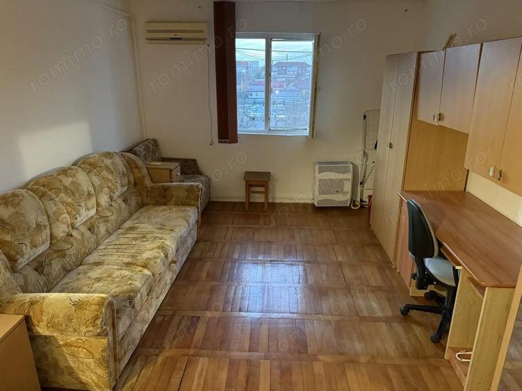 Inchiriez Garsoniera 22 mp (vis a vis de centrul comercial EURO) - 1