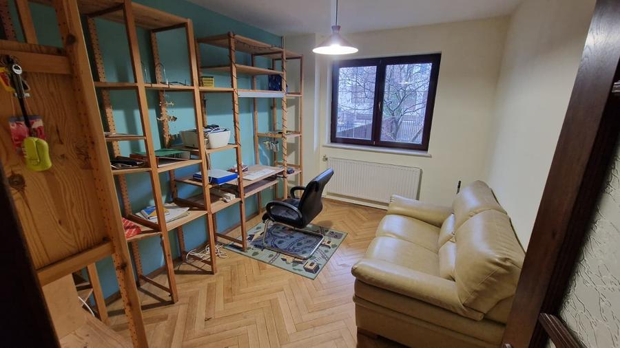 Vila singur curte - 17