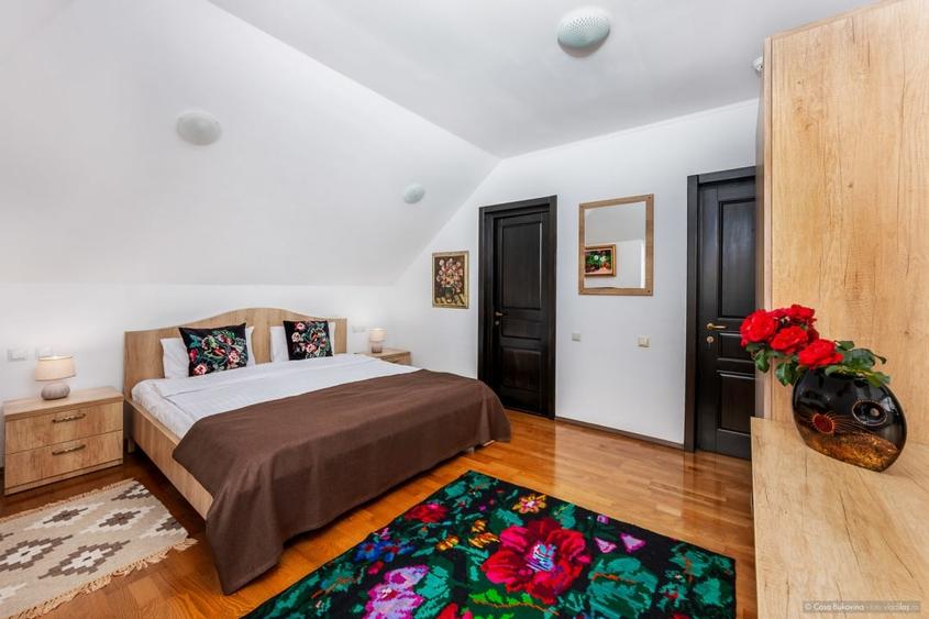 Casa de vacanta sau locuinta - 5 camere, 5 bai, 1300mp, langa Gura Humorului - 24