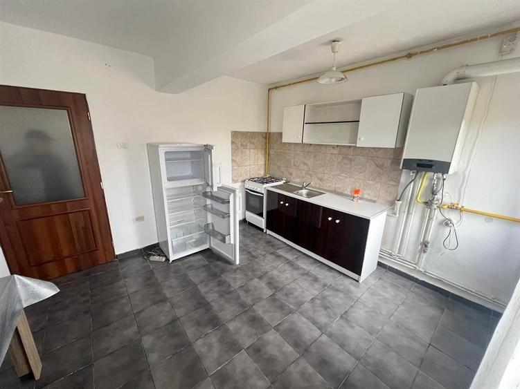 Apartament la vila2 camere decomandat balcoaneCT - 13