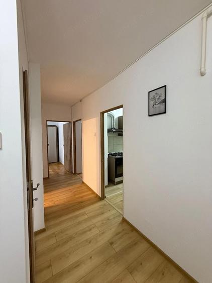 Apartament 3 camere etaj 2,decomandat,spa?ios ?i complet utilat - 18