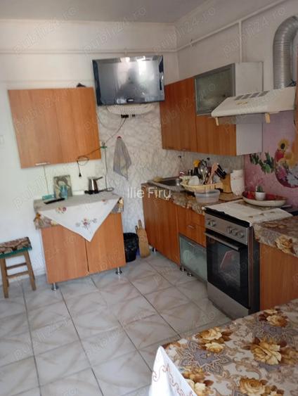 Particular vand garsoniera decomandata