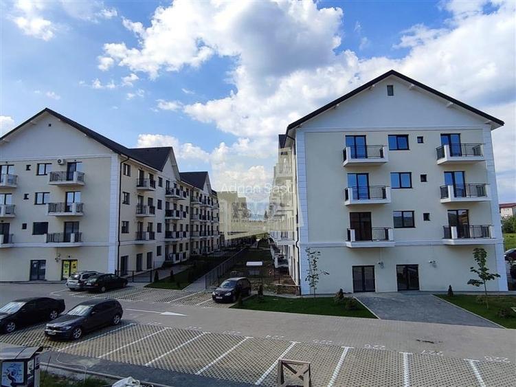 Apartament cu 3 camere 2 bai parcare si curte 57 mp in Selimbar