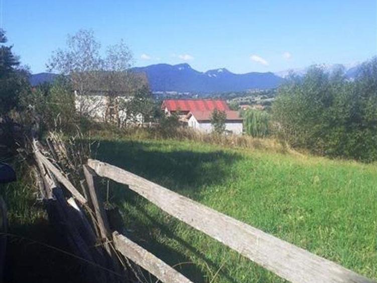 teren pretabil pensiune -casa,Zarnesti,4km de castelul Bran - 2