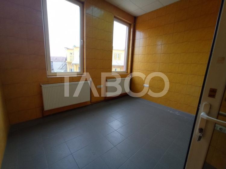 Spatiu Industrial 1000 mp utili cu birouri si parcari Central Sibiu - 8