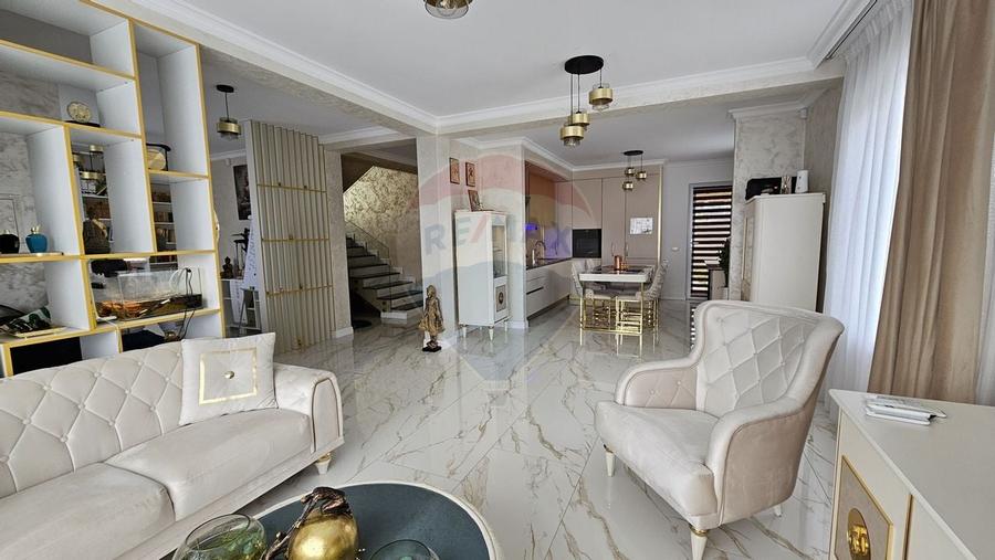 Vilă de lux cu 5 camere de vânzare in Ipotesti, Suceava - 10