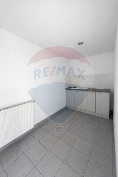 ONIX BRASOV - SPATIU COMERCIAL CU VITRINA DE 20 M - 11