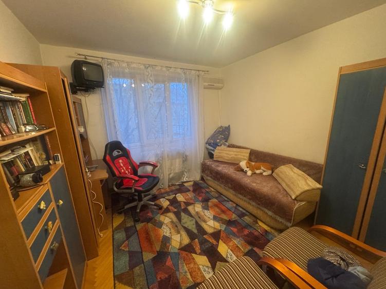 3CD Alexandru , bloc la bulevard , et 2/10 , liber - 6