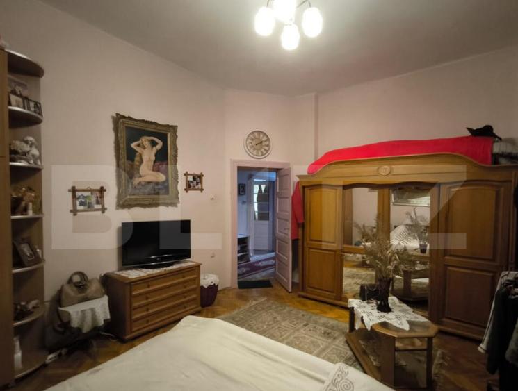 Casa 9 camere, 200 mp utili, zona Bd. Titulescu - 9