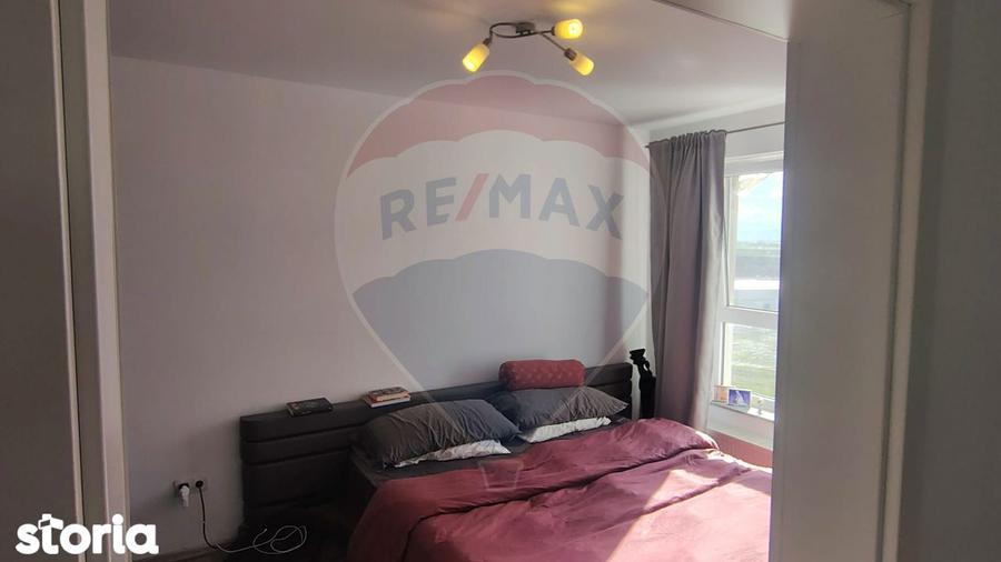 Apartament cu 3 camere de vanzare in Avangarden 3 - 12