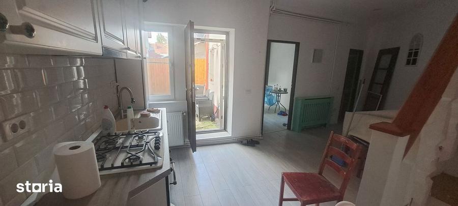 Sector 2, Soseaua Stefan cel Mare, casa la curte P+M - 16