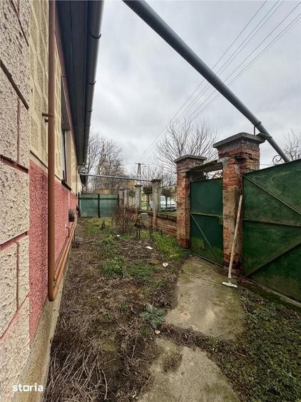 Casă cu 3 camere cu Teren 1900 Mp în Borș