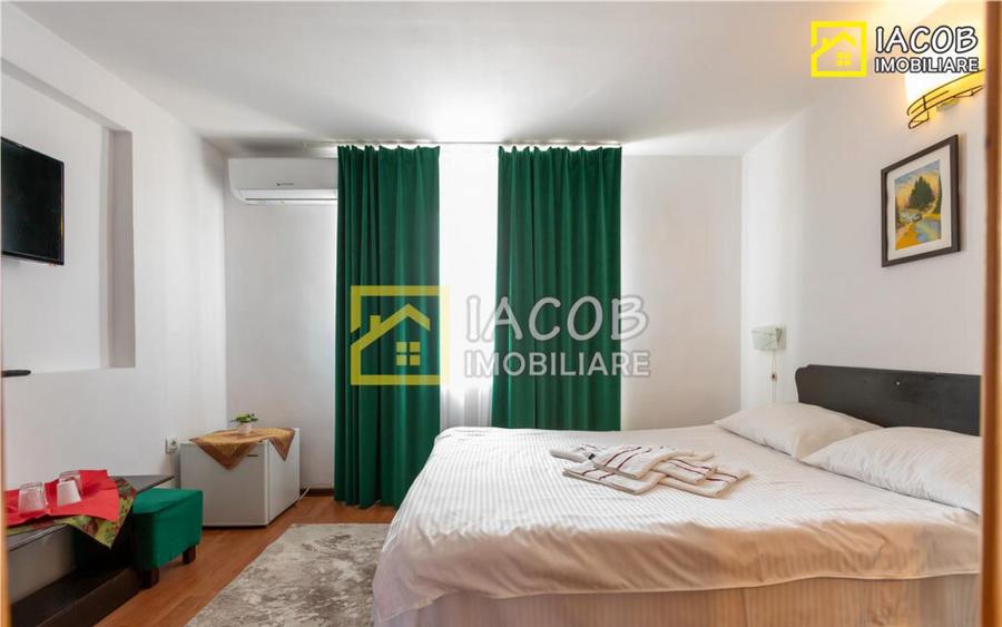 Vila/Pensiune D P E M cu multiple functionalitati: locuit, H - 16