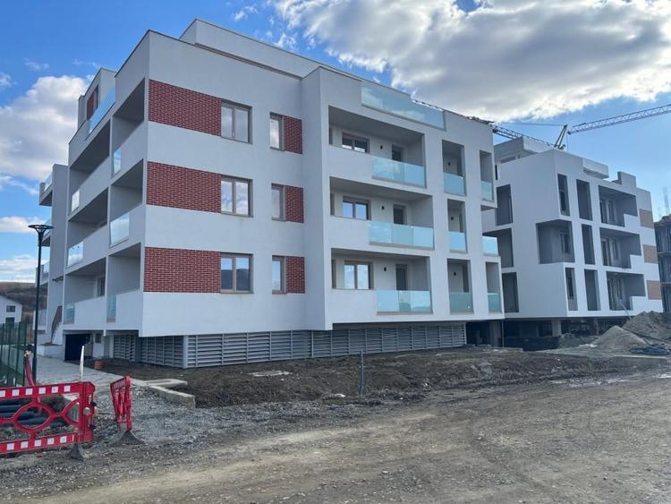 Apartament  Bloc Nou zona Zavoaie plus parcare subterana - 5