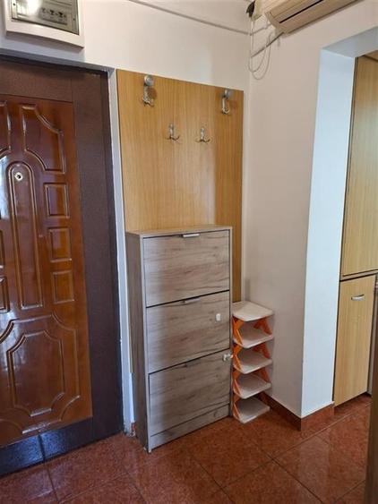 Inchiriere apartament 2 camere, zona 9 Mai - 16