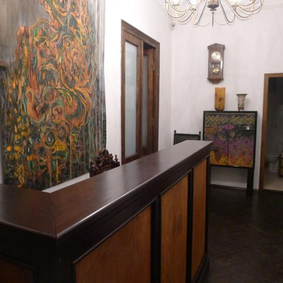 Inchiriere apartament 5 camere parter Cotroceni metrou renovat nemobilat - 1