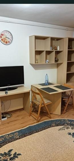 Garsoniera- Tractorul- langa Coresi Mall - 7