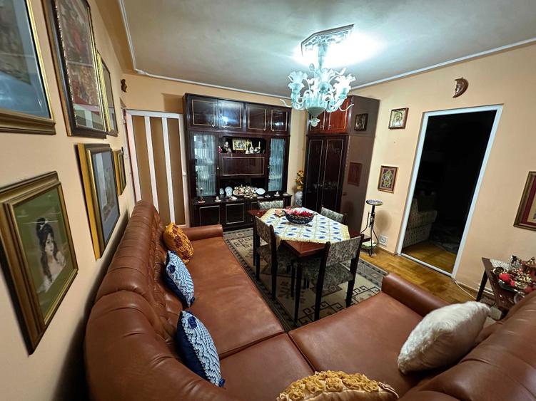 De vanzare apartament 2 camere - 1