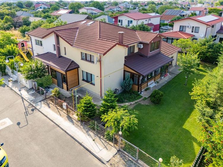Duplex cu 5 camere cu Canalizare în Cumpăna