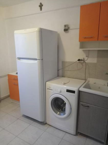 Inchiriez garsoniera - 1