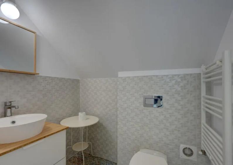 In Cartierul Evreiesc, casa 3 camere pivnita si mansarda - 11